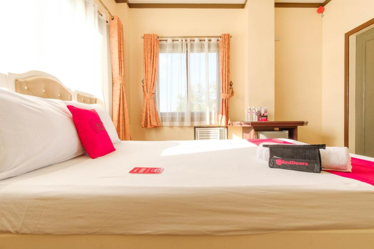 Reddoorz Plus @ Seaborne Hotel Subic Zambales Ngoại thất bức ảnh